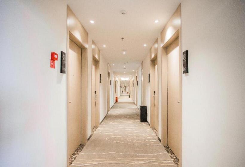 호텔 City Comfort Inn Luzhou Jiangyang District Wancheng International