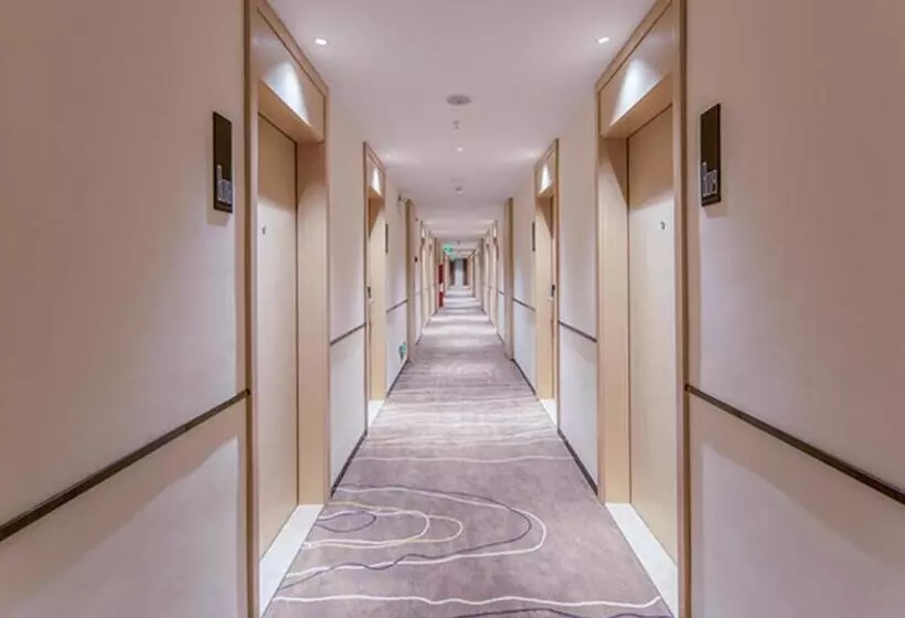 ホテル City Comfort Inn Wuzhou Xijiang Thrid Bridge