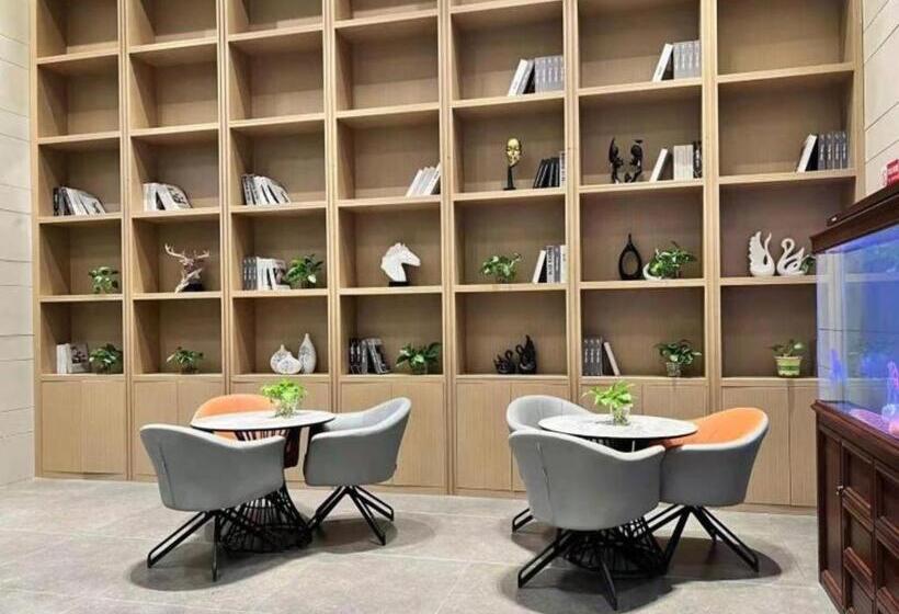 בית מלון כפרי Green Tree Inn Aksu Municipal Government