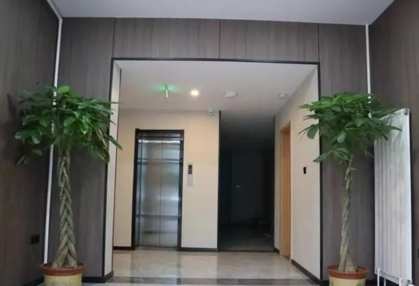 ホテル Greentree Inn Express Binzhou Zouping 5th Huangshan Road Bus Station