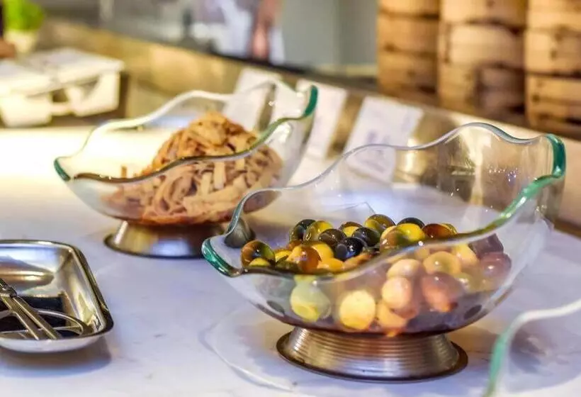 Lavande Hotel Nanchong Xihua Shida