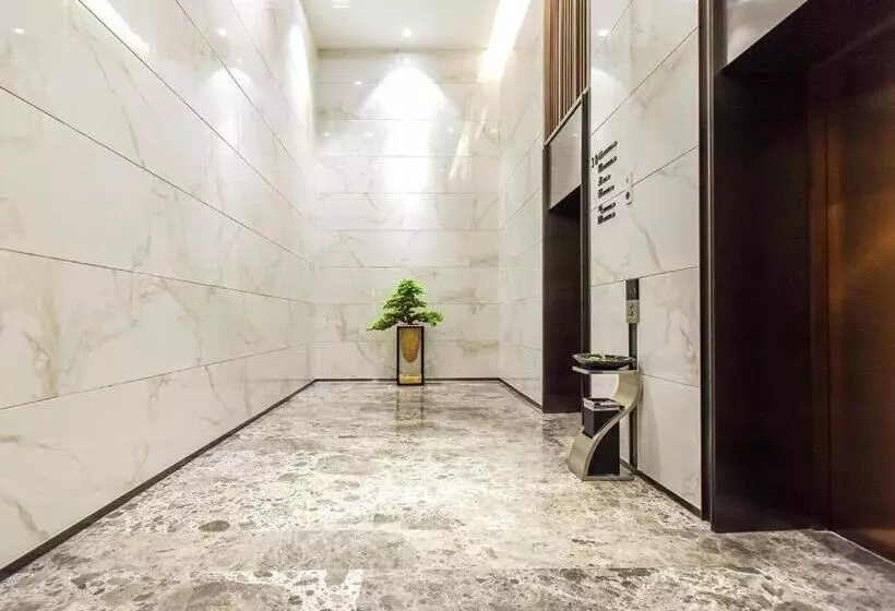 Lavande Hotel Nanchong Xihua Shida