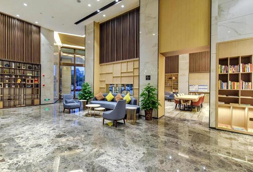 Lavande Hotel Nanchong Xihua Shida