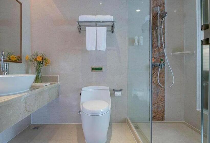 Vienna Hotel Guangdong Chaozhou Chaoshan High Speed Railway Station