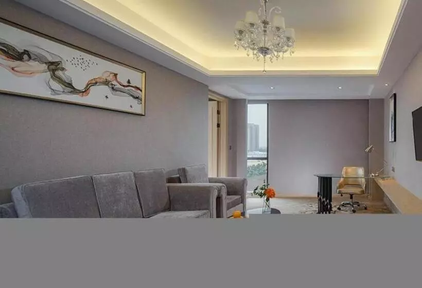 Vienna Hotel Guangdong Zhongshan Xiaolan High Speed Railway Station