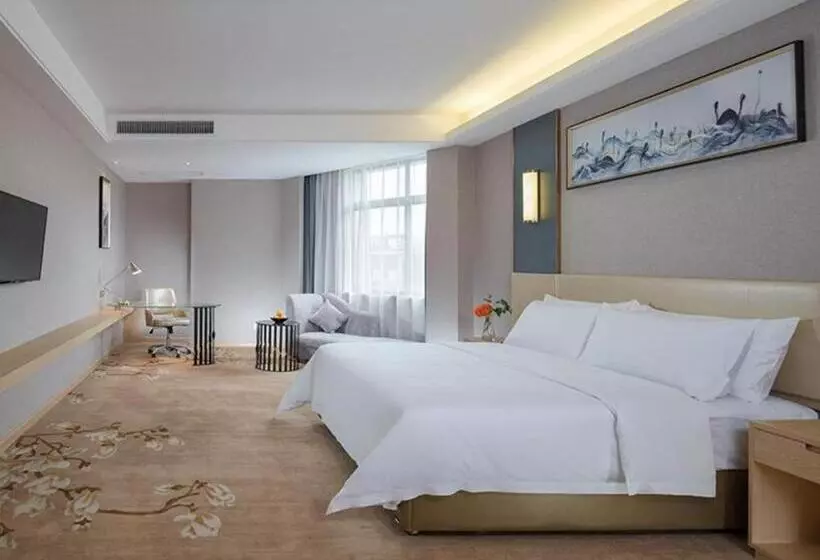 Vienna Hotel Guangdong Zhongshan Xiaolan High Speed Railway Station