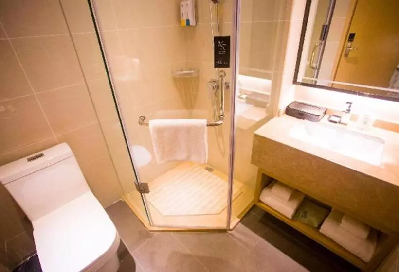 Hotelli City Comfort Inn Lingshui Central Avenue Bus Station