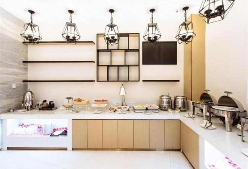 酒店 City Comfort Inn Lingshui Central Avenue Bus Station