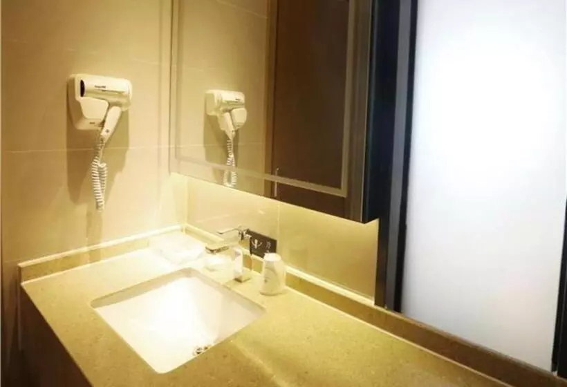 Hotelli City Comfort Inn Liuzhou Gubu Street Ma Anshan Park