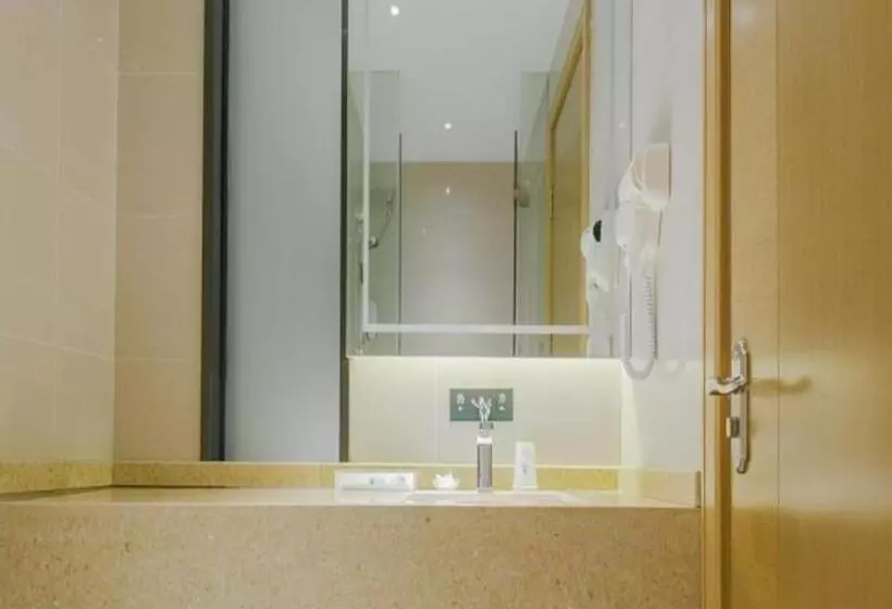 Hotelli City Comfort Inn Liuzhou Gubu Street Ma Anshan Park