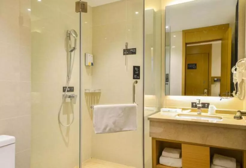 Hotelli City Comfort Inn Suizhou Railway Station