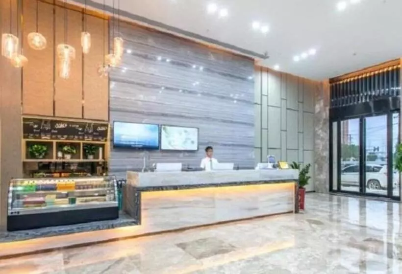 هتل City Comfort Inn Wuhan Tianhe Airport Outlets