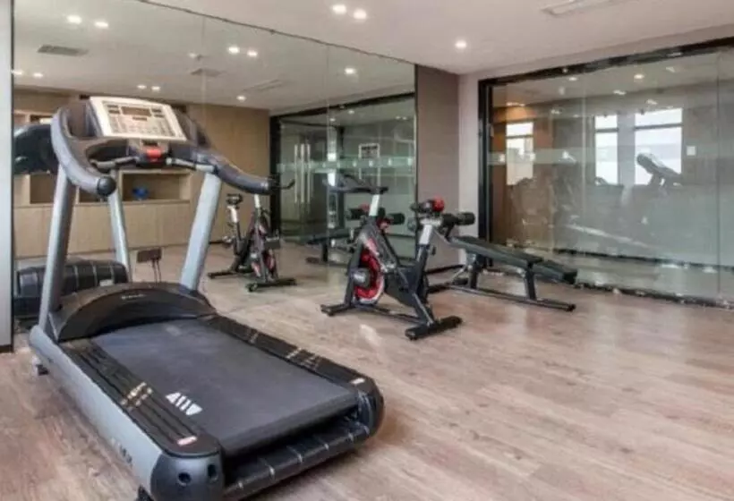 هتل City Comfort Inn Wuhan Tianhe Airport Outlets