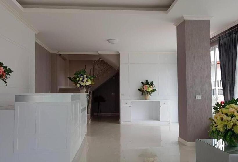 Szálloda Crystal Place Prathai