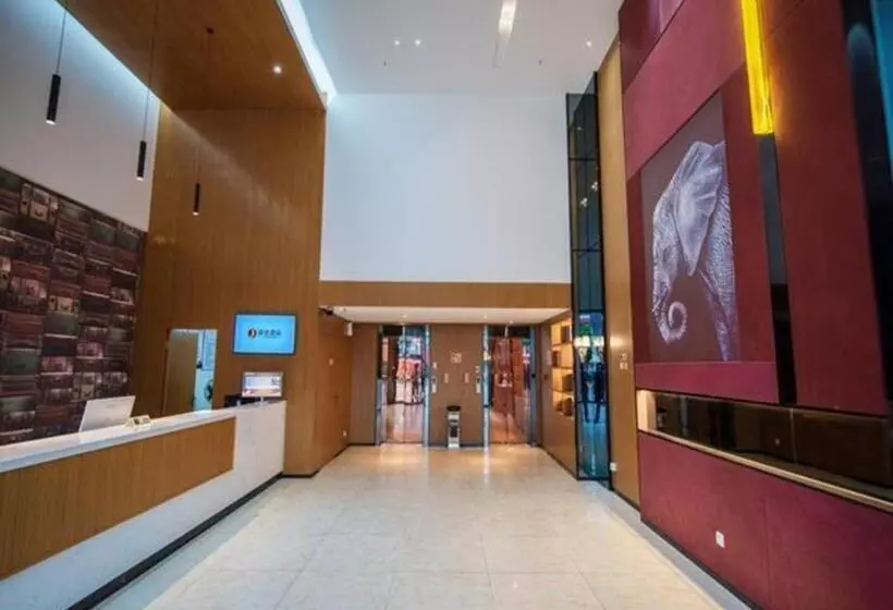 Hotelli Jtour Inn Foshan Xingui Commercial Plaza