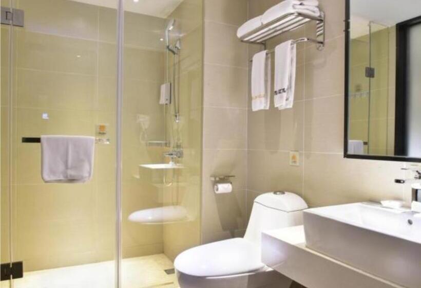 בית מלון כפרי Jtour Inn Xianning Chongyang Taoxi Avenue