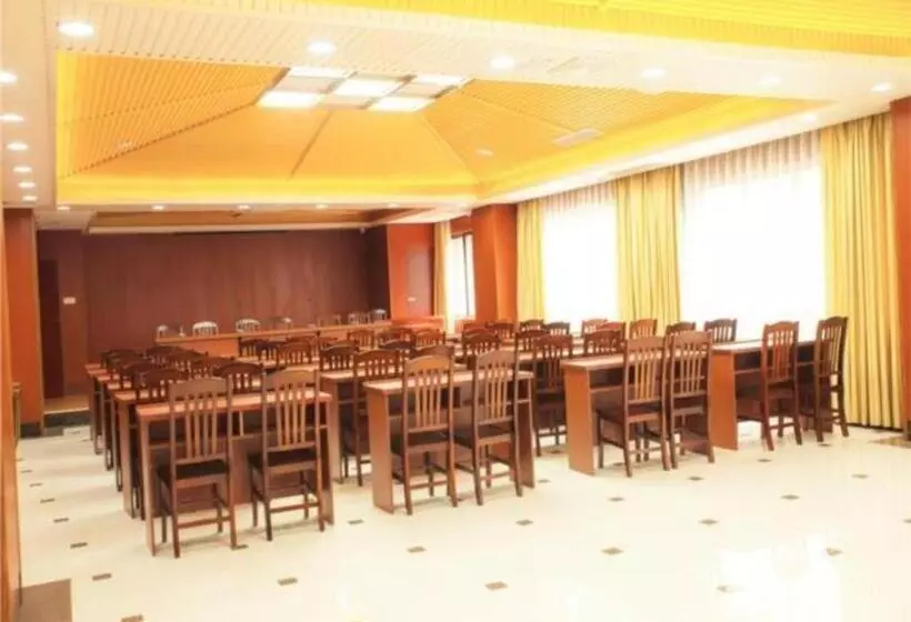 ホテル Jtour Inn Yizhou Hechi College Pedestrian Street