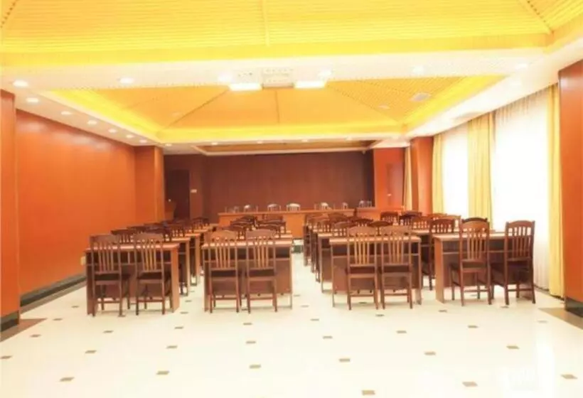 ホテル Jtour Inn Yizhou Hechi College Pedestrian Street