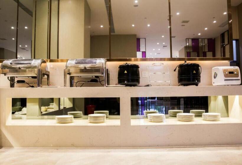 Lavande Hotels Wuhan Caidiao Changfu Business Center