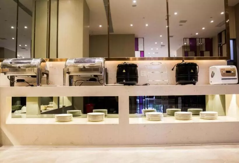 Lavande Hotels Wuhan Caidiao Changfu Business Center