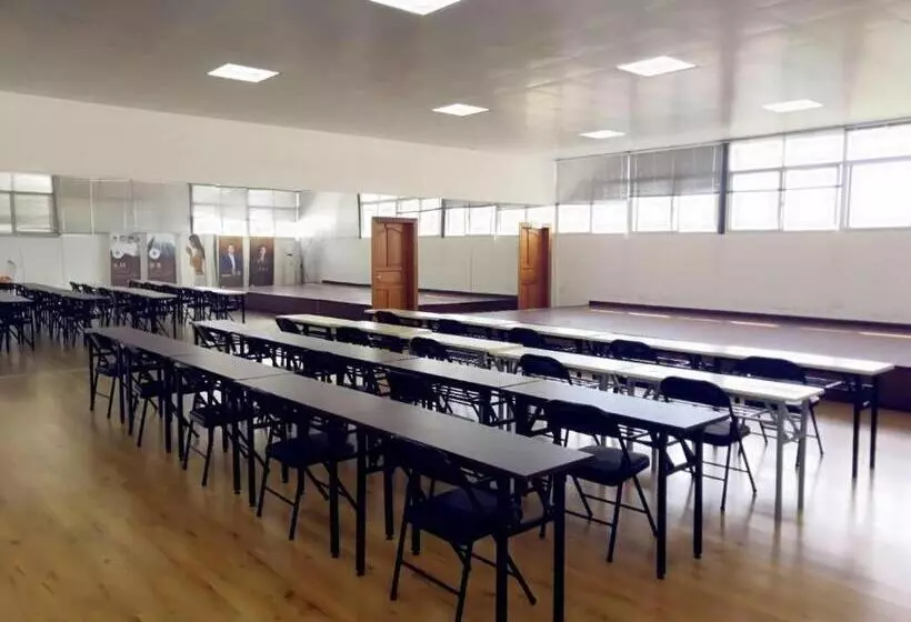 Pai Hotels·ruili Munao Road Bus Terminal Station