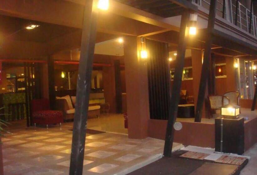 酒店 Baan Rim Khong