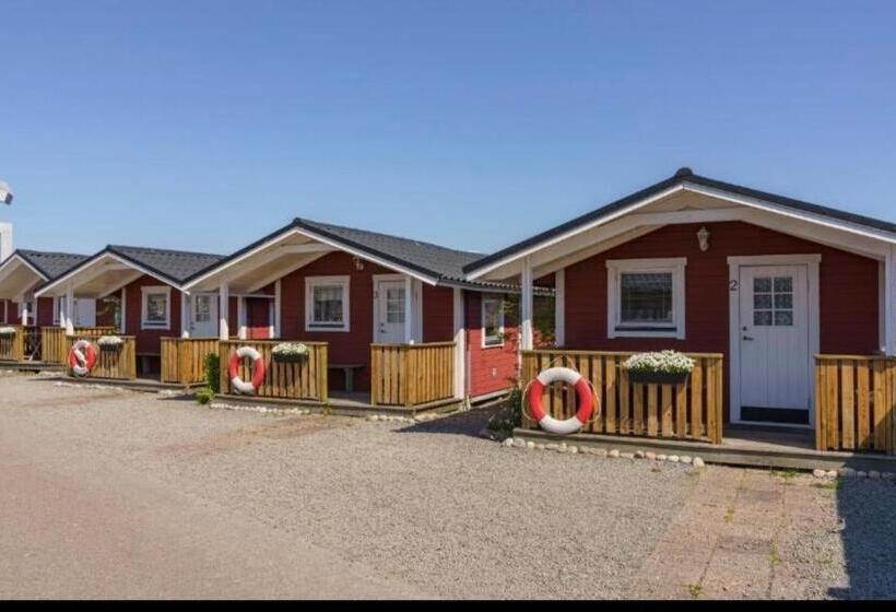 هتل Femöre Marina Ab