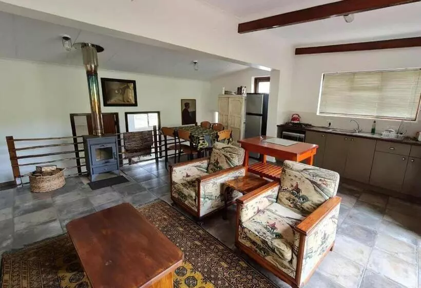 ホテル Kleinwatervalplaas Farm Stay Accomodation