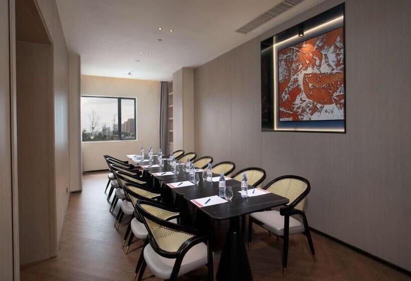 ホテル Ramada By Wyndham Huizhou Double Moon Bay