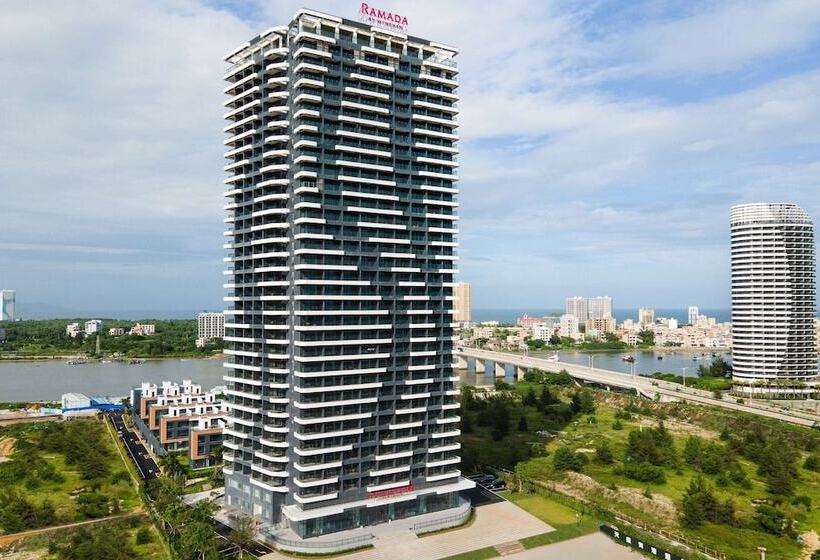 ホテル Ramada By Wyndham Huizhou Double Moon Bay