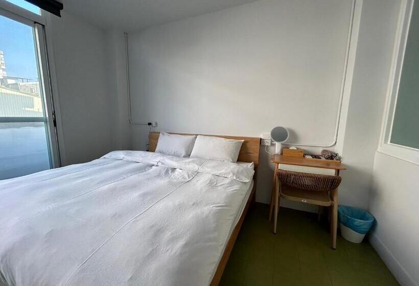 پانسیون 122 Western Building