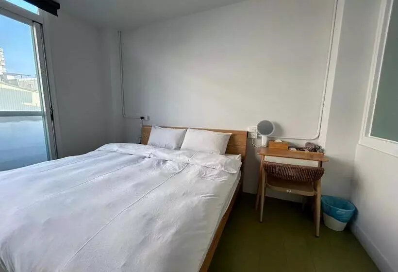 پانسیون 122 Western Building