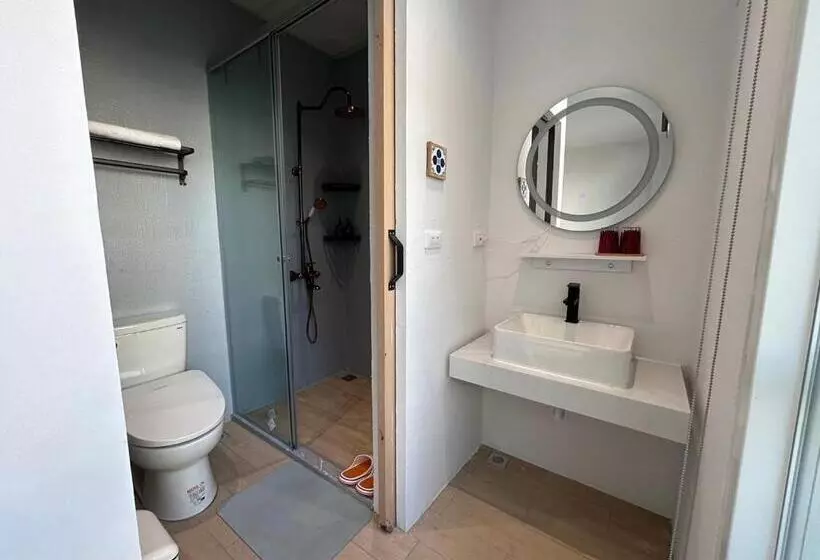 پانسیون 122 Western Building