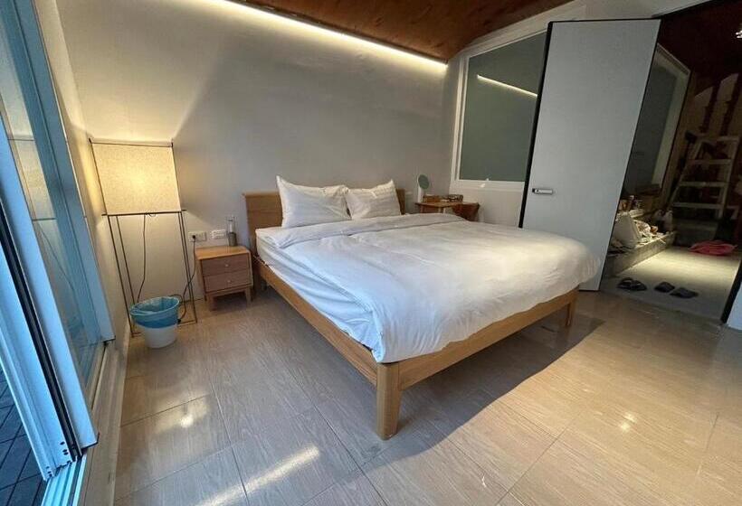 پانسیون 122 Western Building