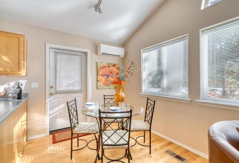 پانسیون Kathy S Westside Perch