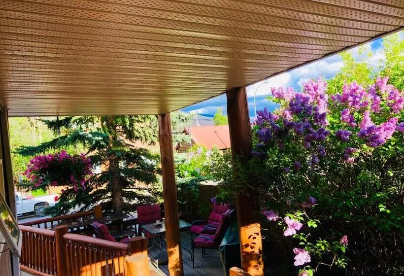 ペンション Greenwood Lodge