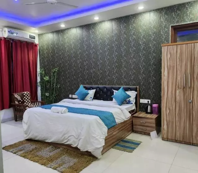 ホテル Goroomgo Maujis Villa Guest House Prayagraj Near Sangam Railway Station Luxury Room Quality Exce