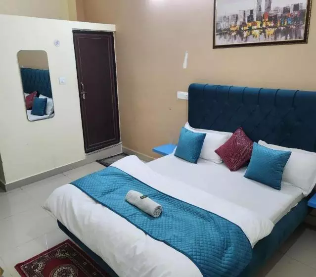 ホテル Goroomgo Maujis Villa Guest House Prayagraj Near Sangam Railway Station Luxury Room Quality Exce