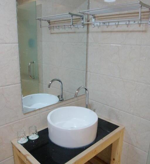 Otel Jinan Mountain And Sea Culture