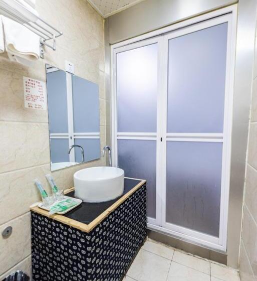 Otel Jinan Mountain And Sea Culture