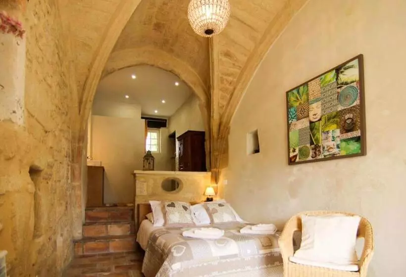 Mas De La Rivoire B&b