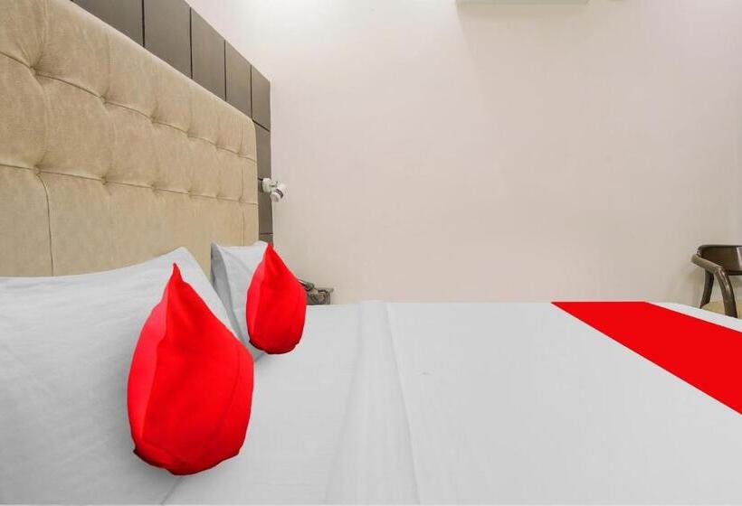 Oyo Hotel Ska Hometel