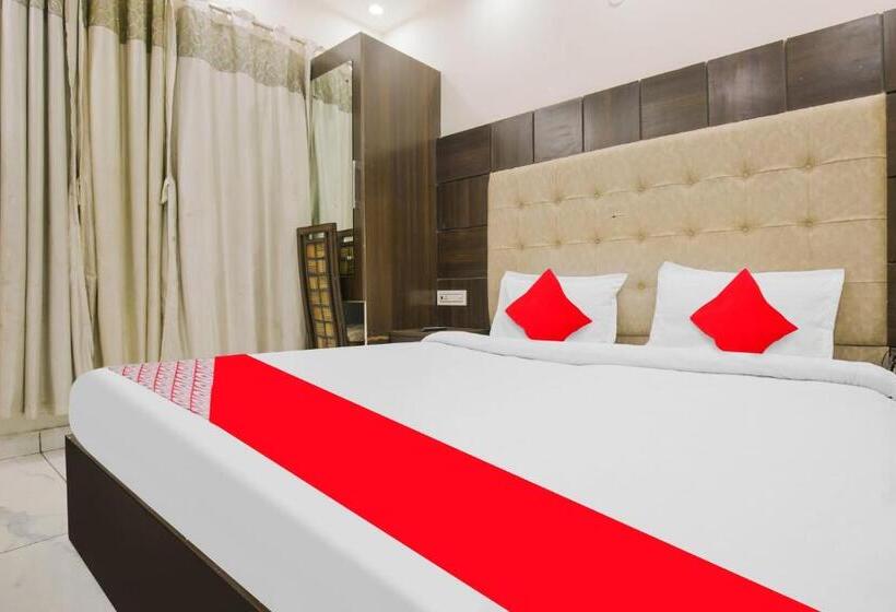 Oyo Hotel Ska Hometel