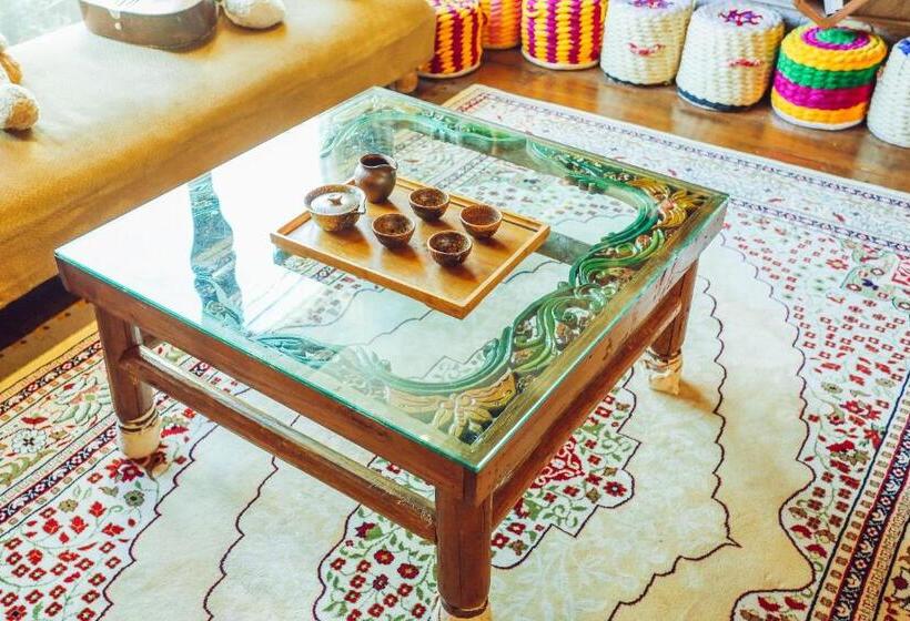 호스텔 Cabin 7 Inn