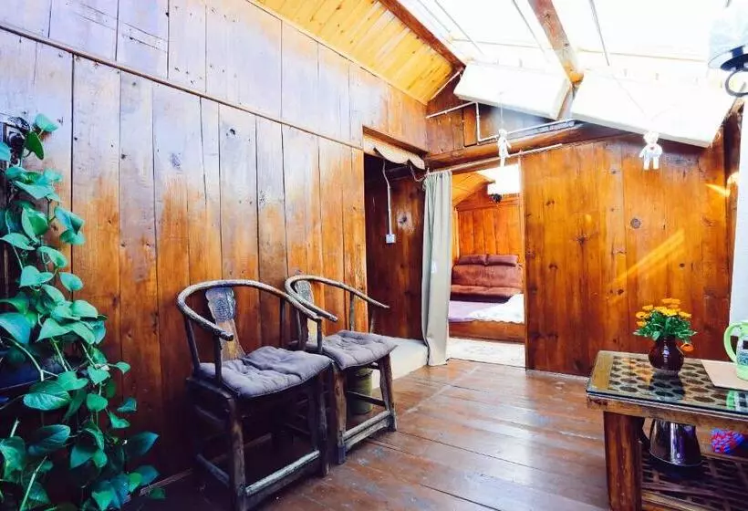 ユースホステル Cabin 7 Inn