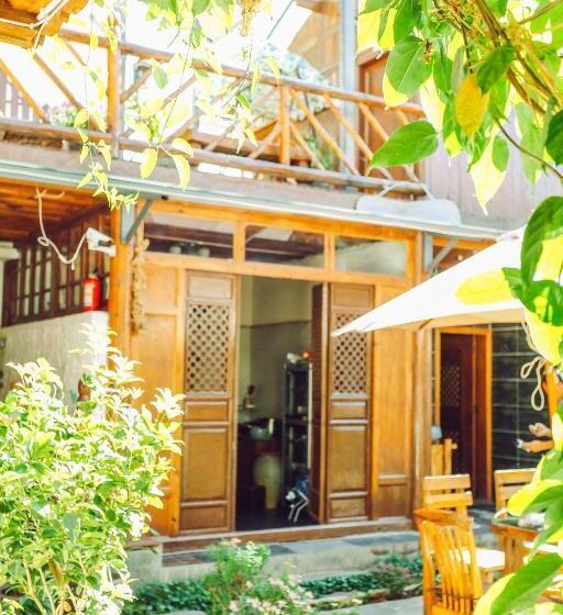 호스텔 Cabin 7 Inn