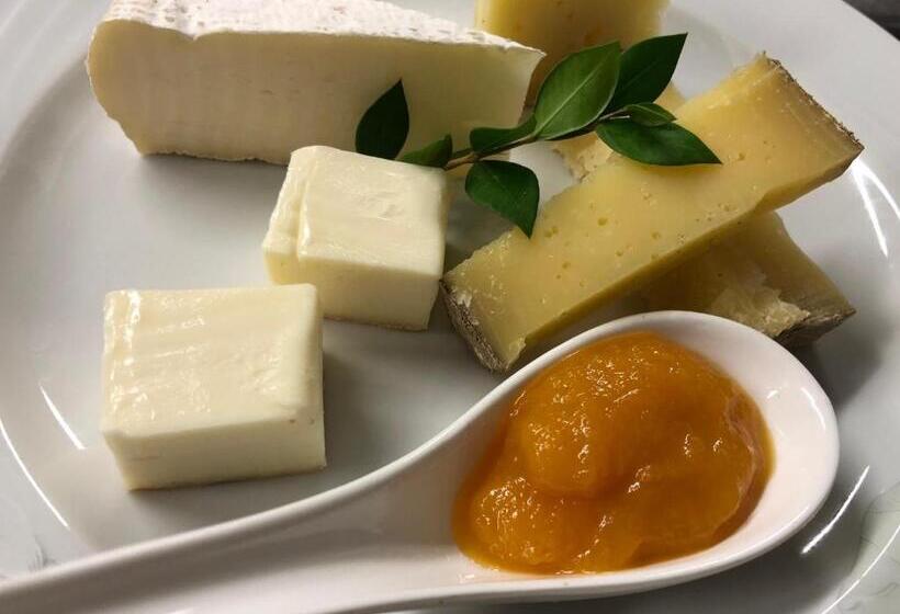 בית מלון כפרי Cardo