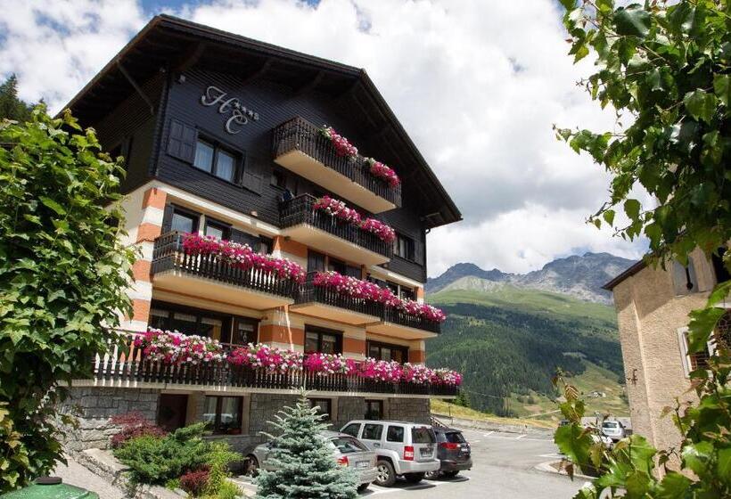 בית מלון כפרי Cardo