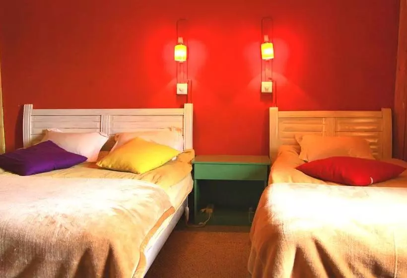 Shangri La Lao Shay Youth Hostel