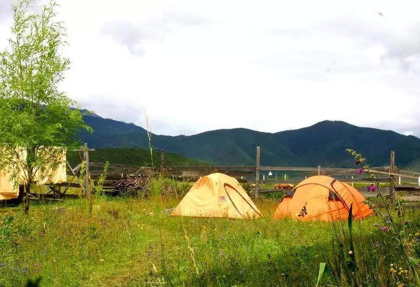 Shangri La Lao Shay Youth Hostel